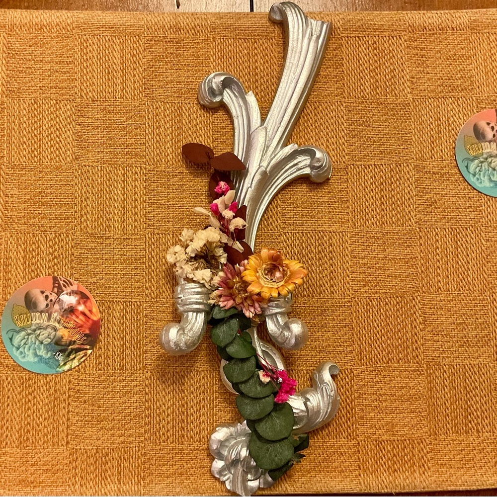 KILLION KREATIONS.  HANDMADE ART. DECORATIVE & COLORFUL